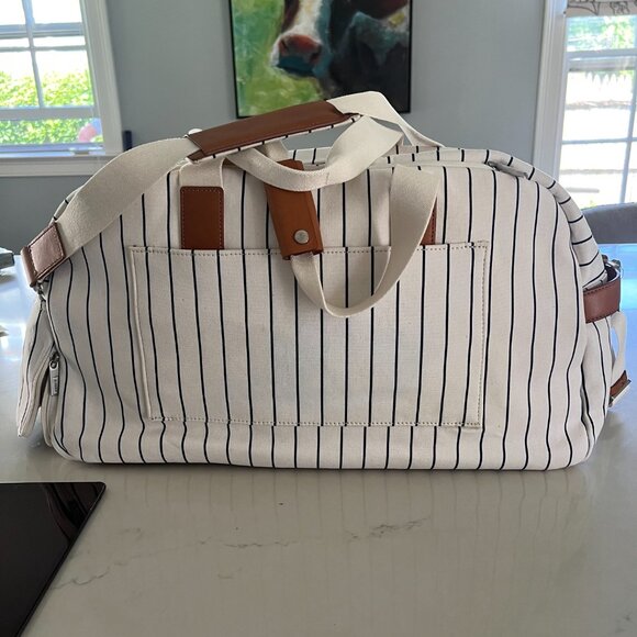 Away Handbags - Brand New AWAY Weekender bag